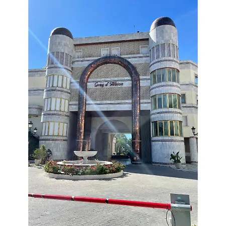 Front Apt Next To Puerto Banus Harbour Apartment *